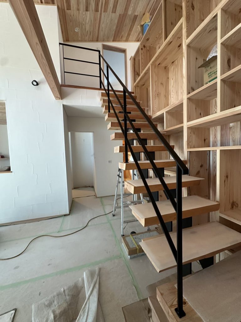 別荘階段手すり