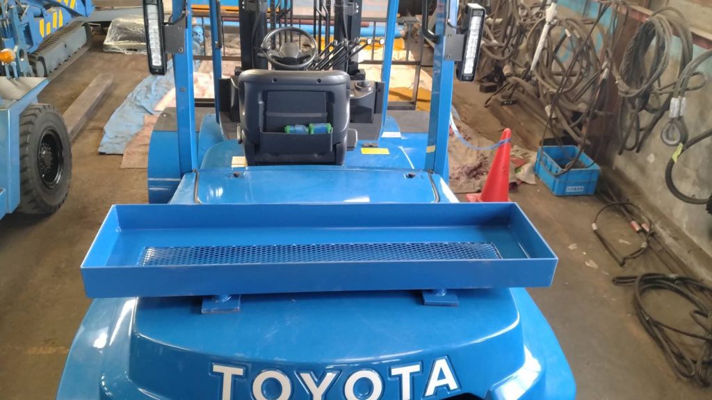 フォークリフト用の架台